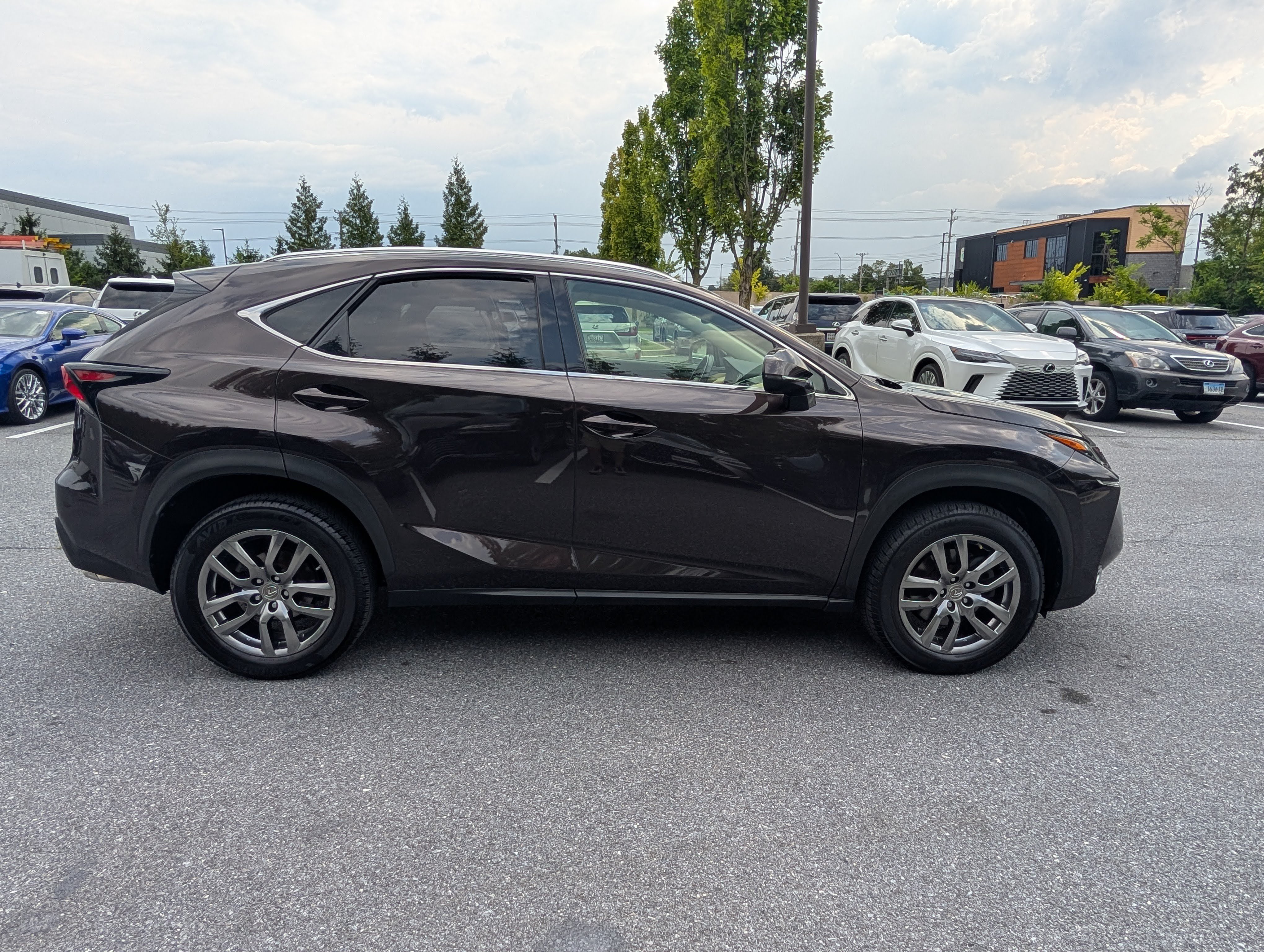 Used 2015 Lexus NX 200t AWD w/ Premium Package image 2