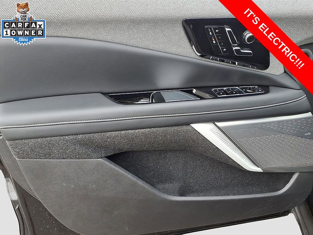 Used 2025 Cadillac Optiq Sport 1 image 17