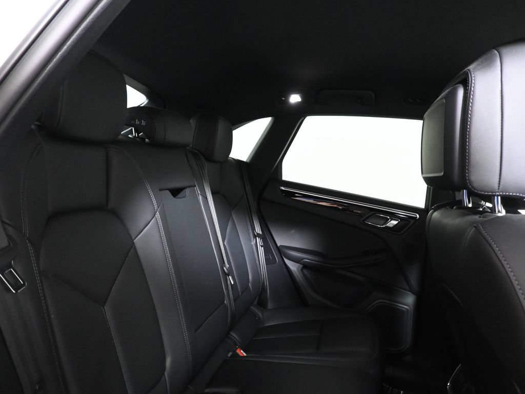 Used 2023 Porsche Macan S AWD/4WD image 39