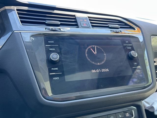 Used 2020 Volkswagen Tiguan SE w/ Panoramic Sunroof Package FWD image 29