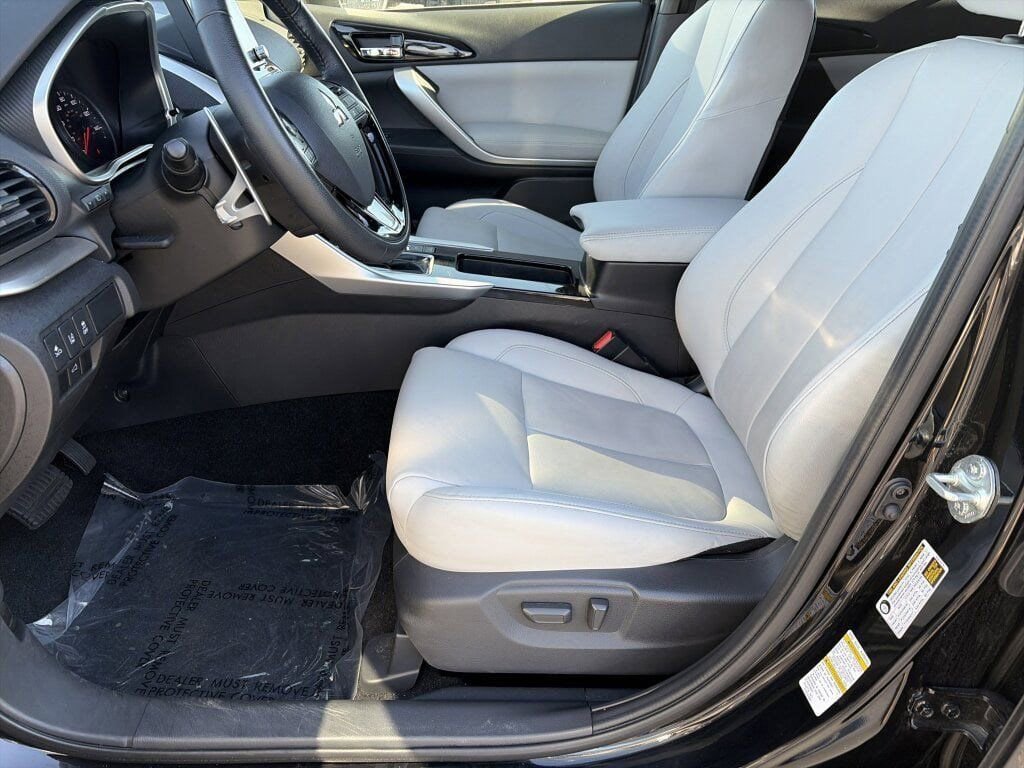 Used 2024 Mitsubishi Eclipse Cross SEL image 25