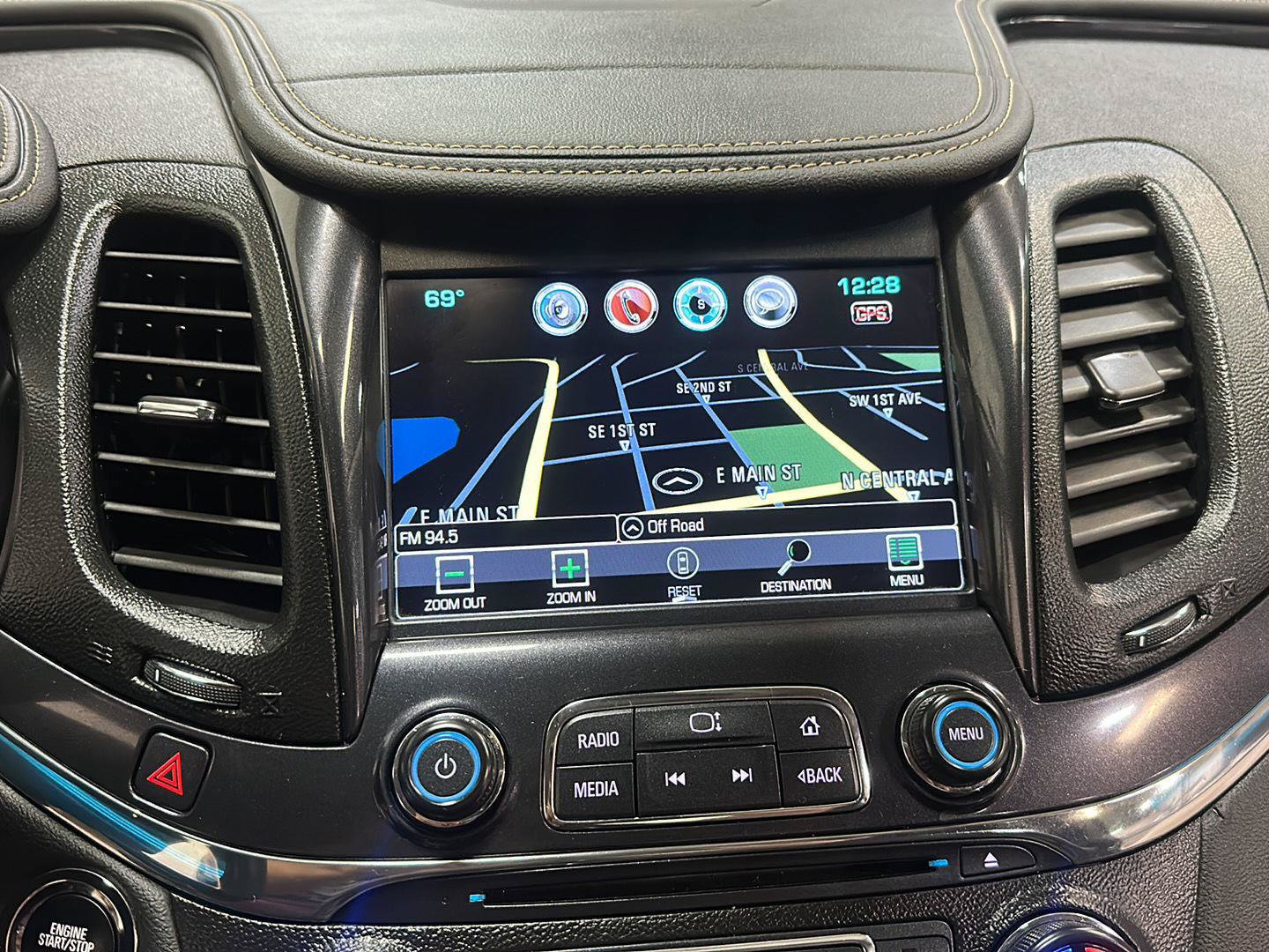 Used 2018 Chevrolet Impala Premier FWD image 20