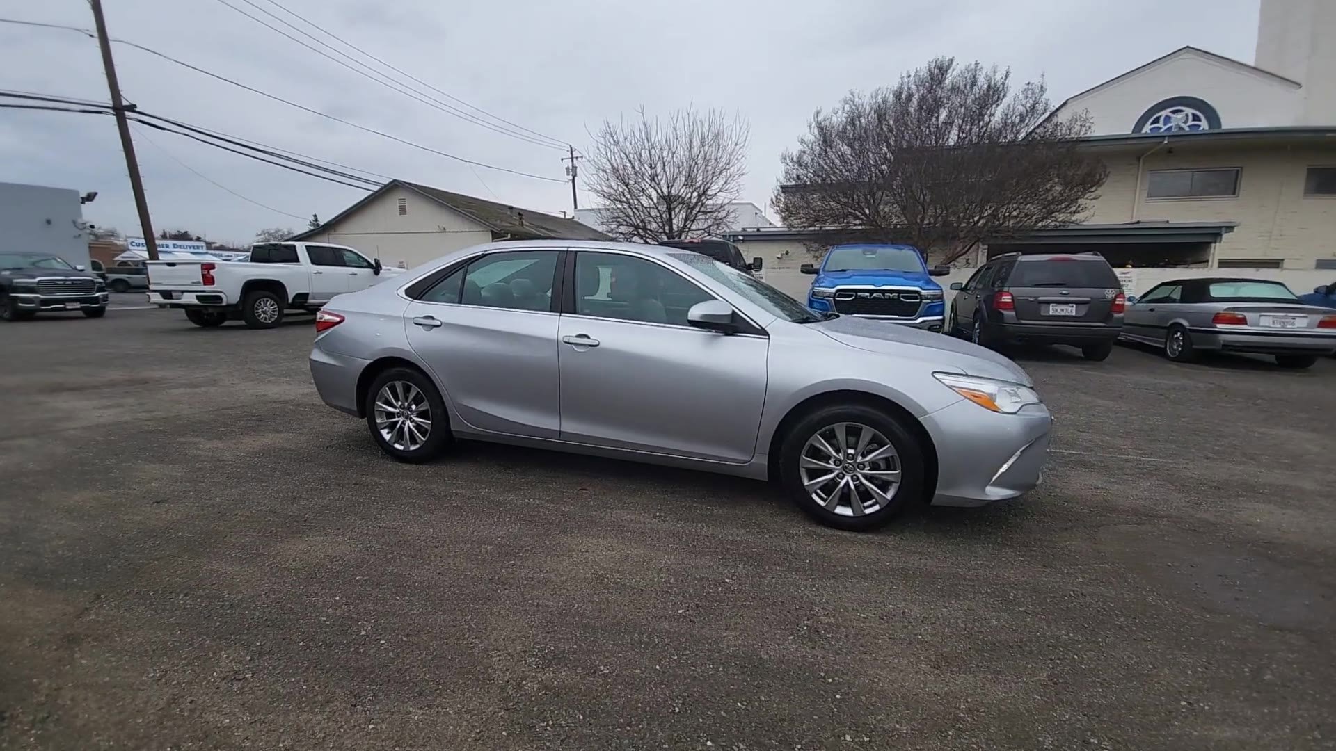 Used 2015 Toyota Camry XLE image 3