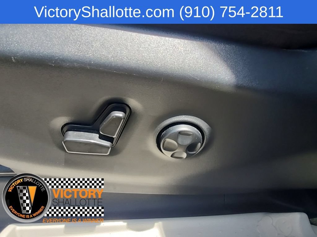 Certified 2024 Chrysler Pacifica Limited FWD image 20