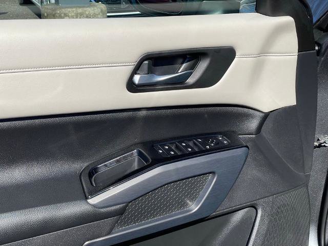 Certified 2022 Nissan Pathfinder SL w/ SL Premium Package image 15