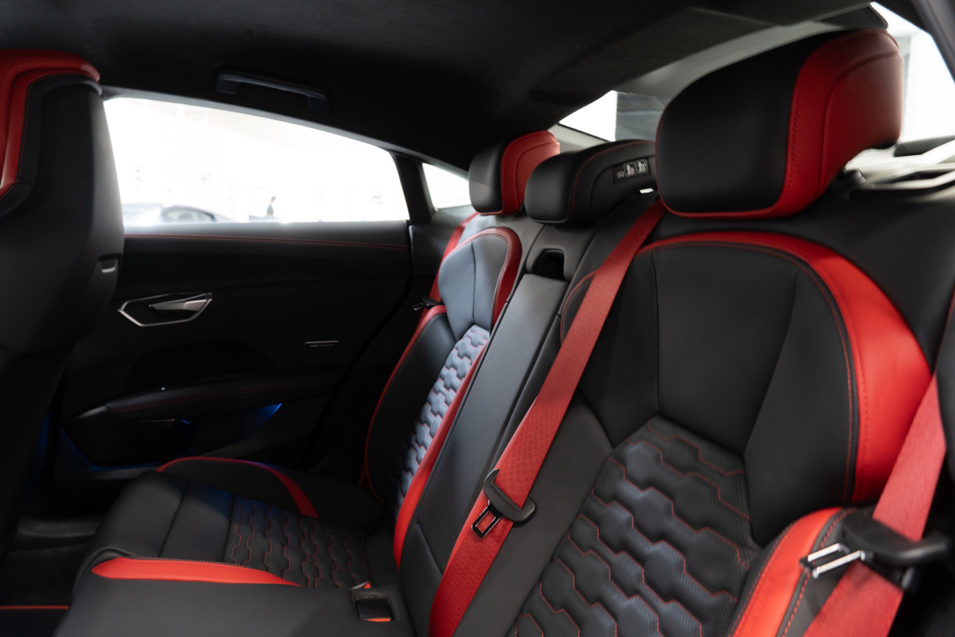 Used 2023 Audi RS e-tron GT image 32