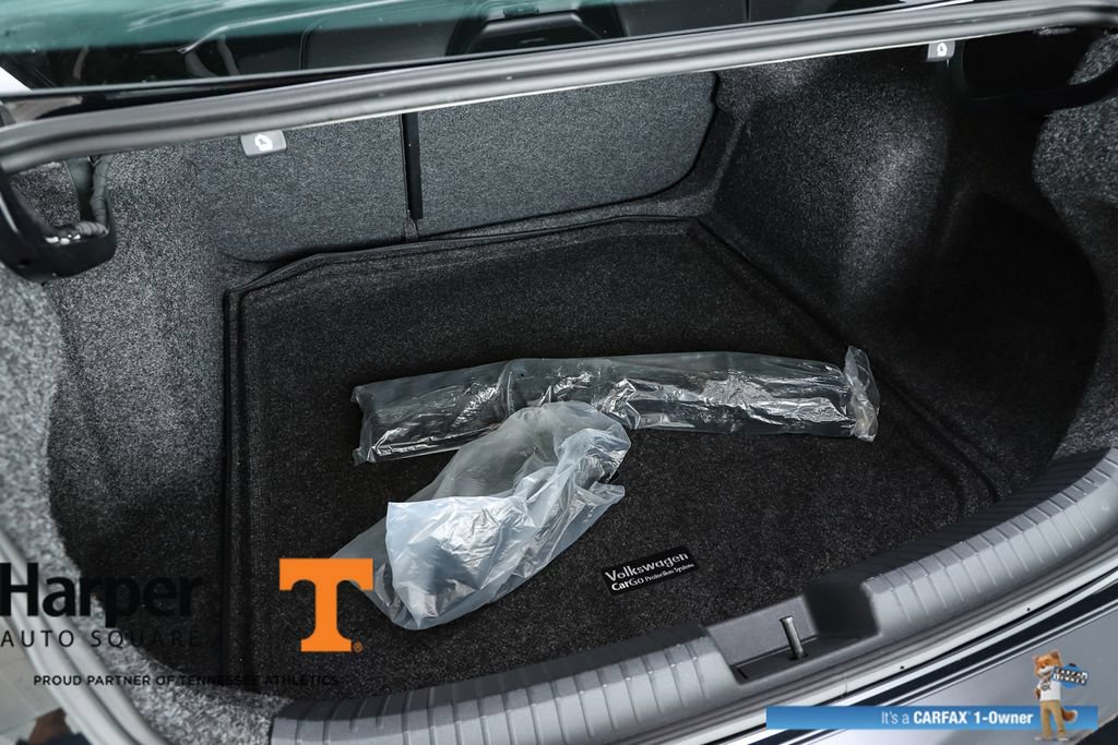 Used 2025 Volkswagen Jetta SEL FWD image 31