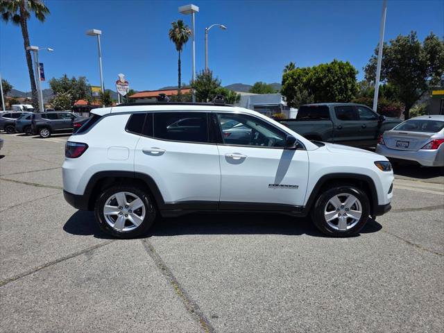 Certified 2022 Jeep Compass Latitude FWD image 4