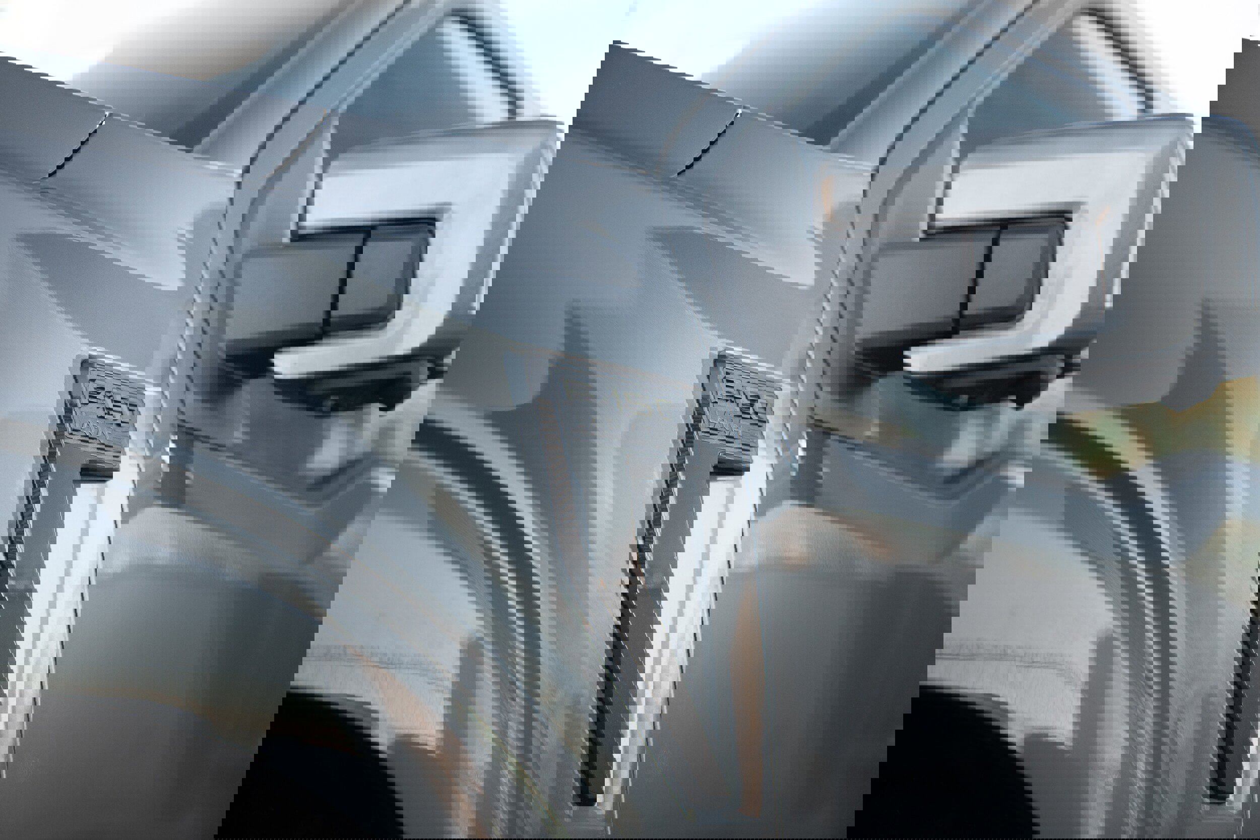 Used 2025 Ford F150 Lariat w/ Equipment Group 502A High image 5