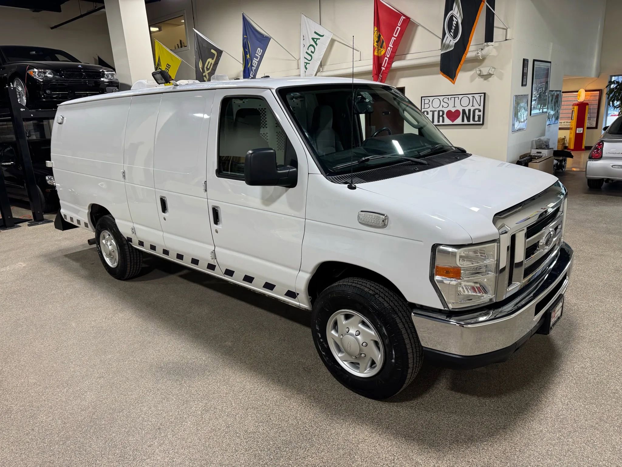 Used 2012 Ford E-350 and Econoline 350 Extended Super Duty w/ PWR Group image 7