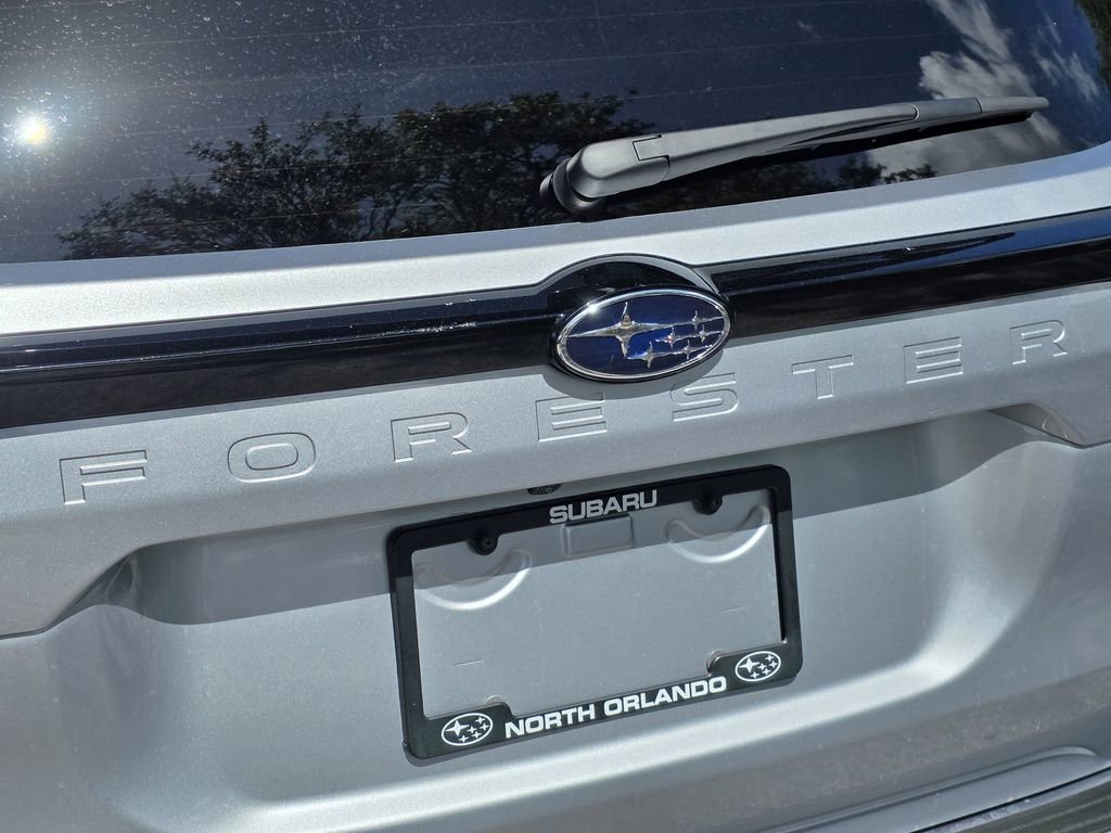 Used 2025 Subaru Forester Touring w/ Touring Package AWD/4WD image 8