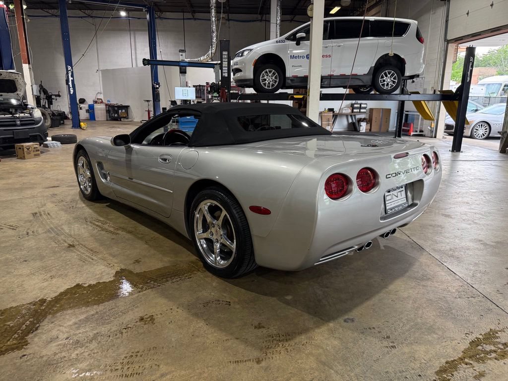 Used 2004 Chevrolet Corvette Convertible w/ Preferred Equipment Group RWD image 6