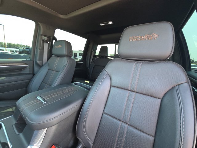 Used 2024 Chevrolet Silverado 3500 High Country w/ High Country Premium Package AWD/4WD image 24