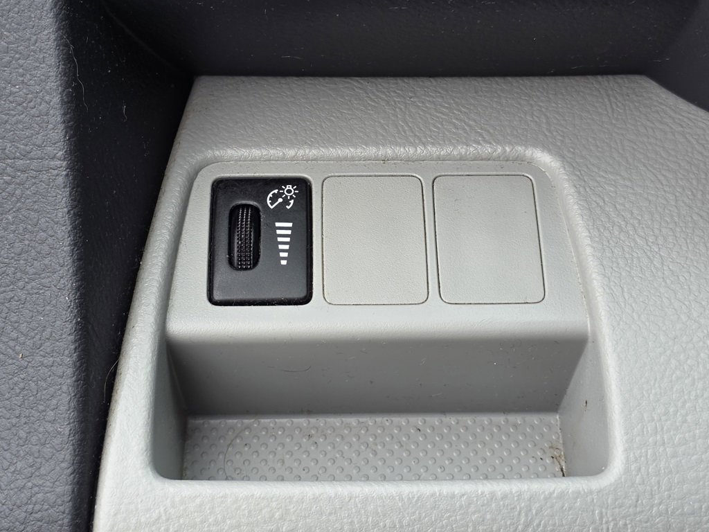 Used 2011 Toyota RAV4 4WD image 23