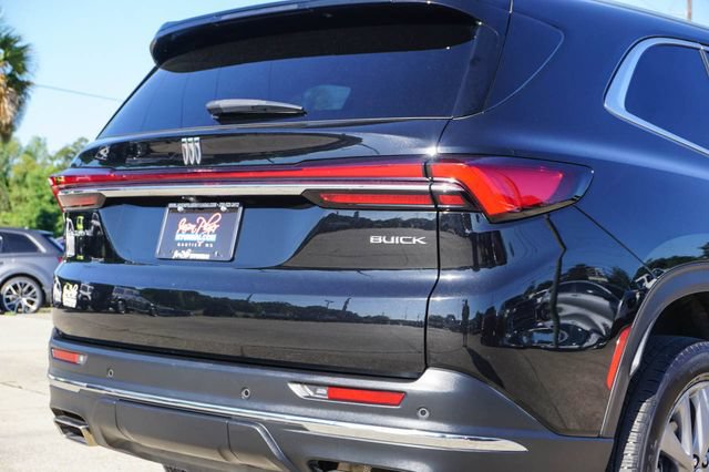 Used 2025 Buick Enclave Preferred FWD image 5