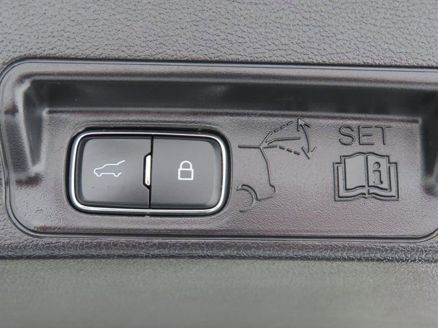 Used 2025 Ford Explorer Active image 33