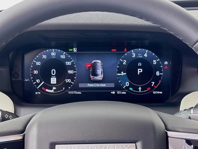 Used 2025 Land Rover Discovery Sport S image 12