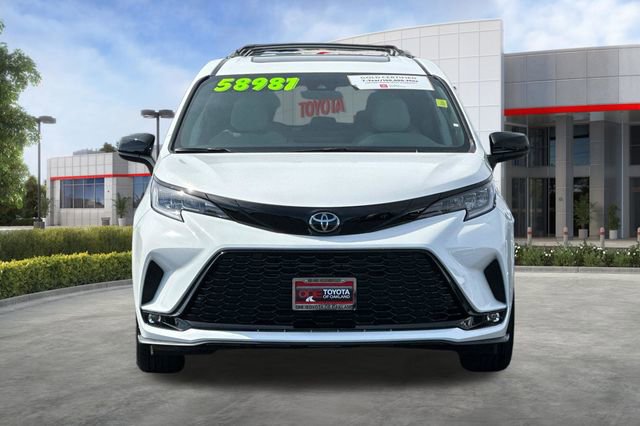 Used 2026 Toyota Sienna XSE AWD/4WD image 10