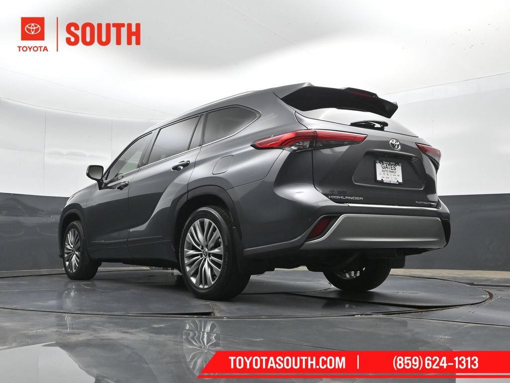 Used 2020 Toyota Highlander Platinum AWD/4WD image 45