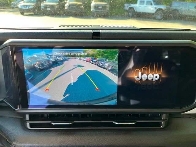 Certified 2025 Jeep Wrangler Sport AWD/4WD image 35