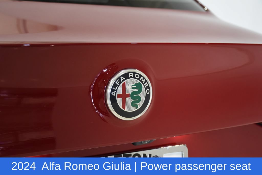 Used 2024 Alfa Romeo Giulia Sprint AWD/4WD image 29
