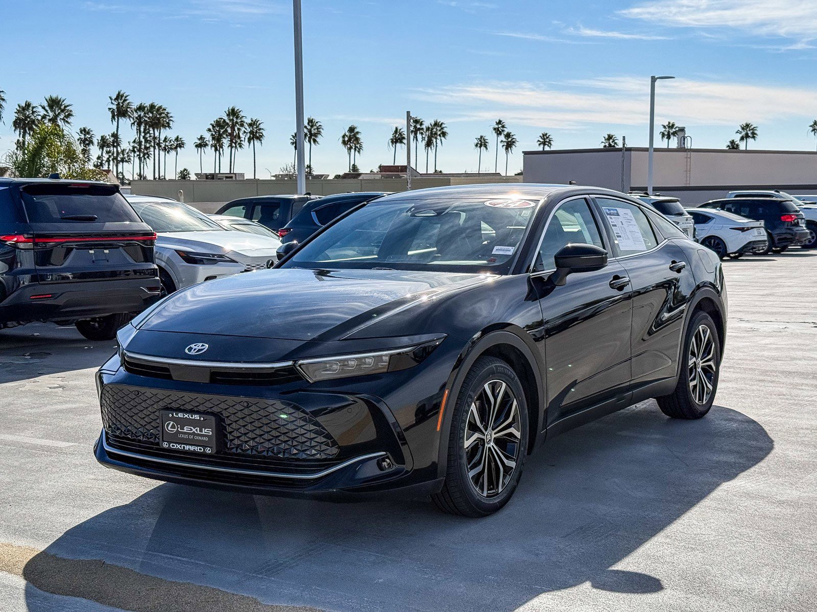 Used 2024 Toyota Crown Limited image 3