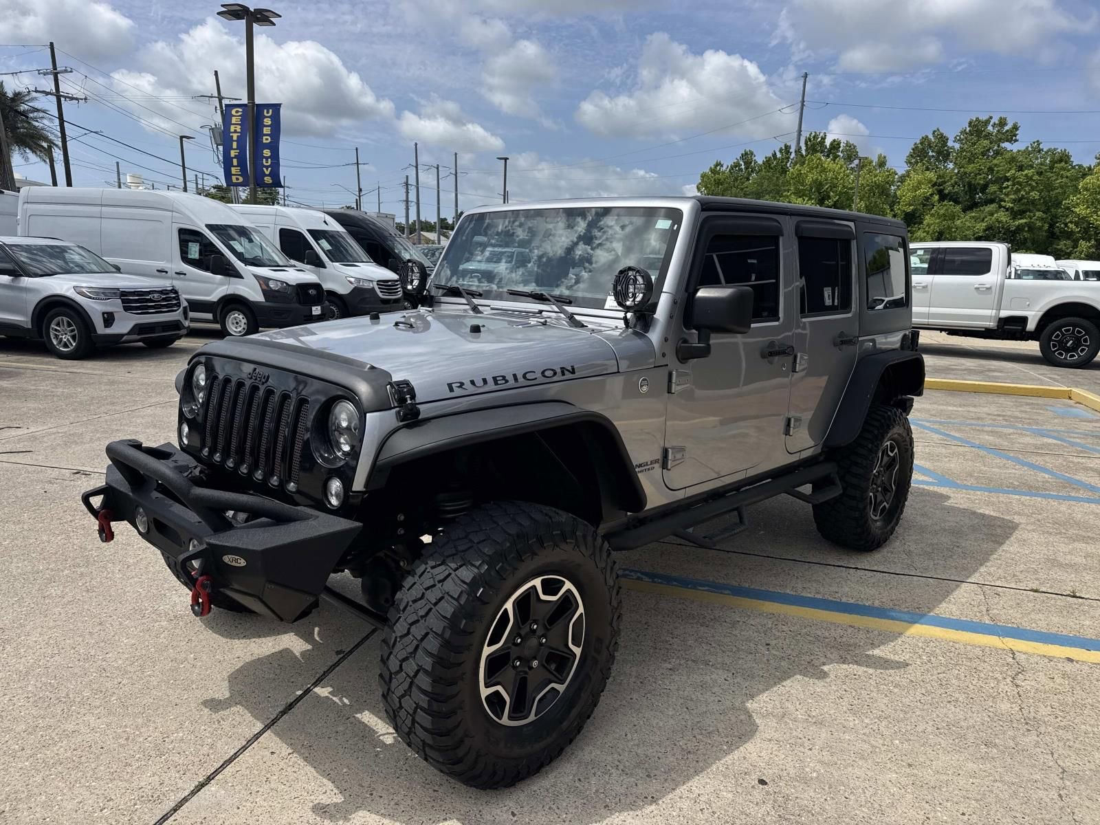 Used 2015 Jeep Wrangler Unlimited Rubicon w/ Connectivity Group AWD/4WD image 4