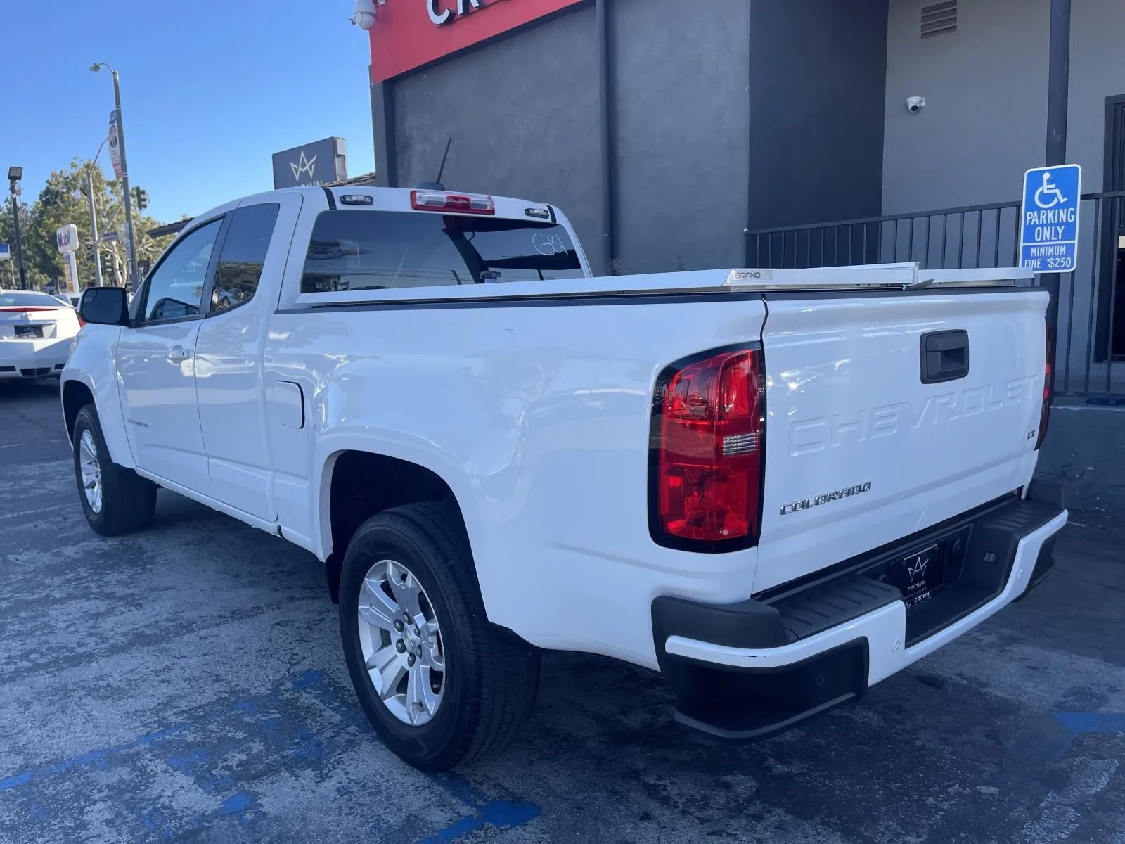 Used 2022 Chevrolet Colorado LT w/ Fleet Safety Package RWD image 7