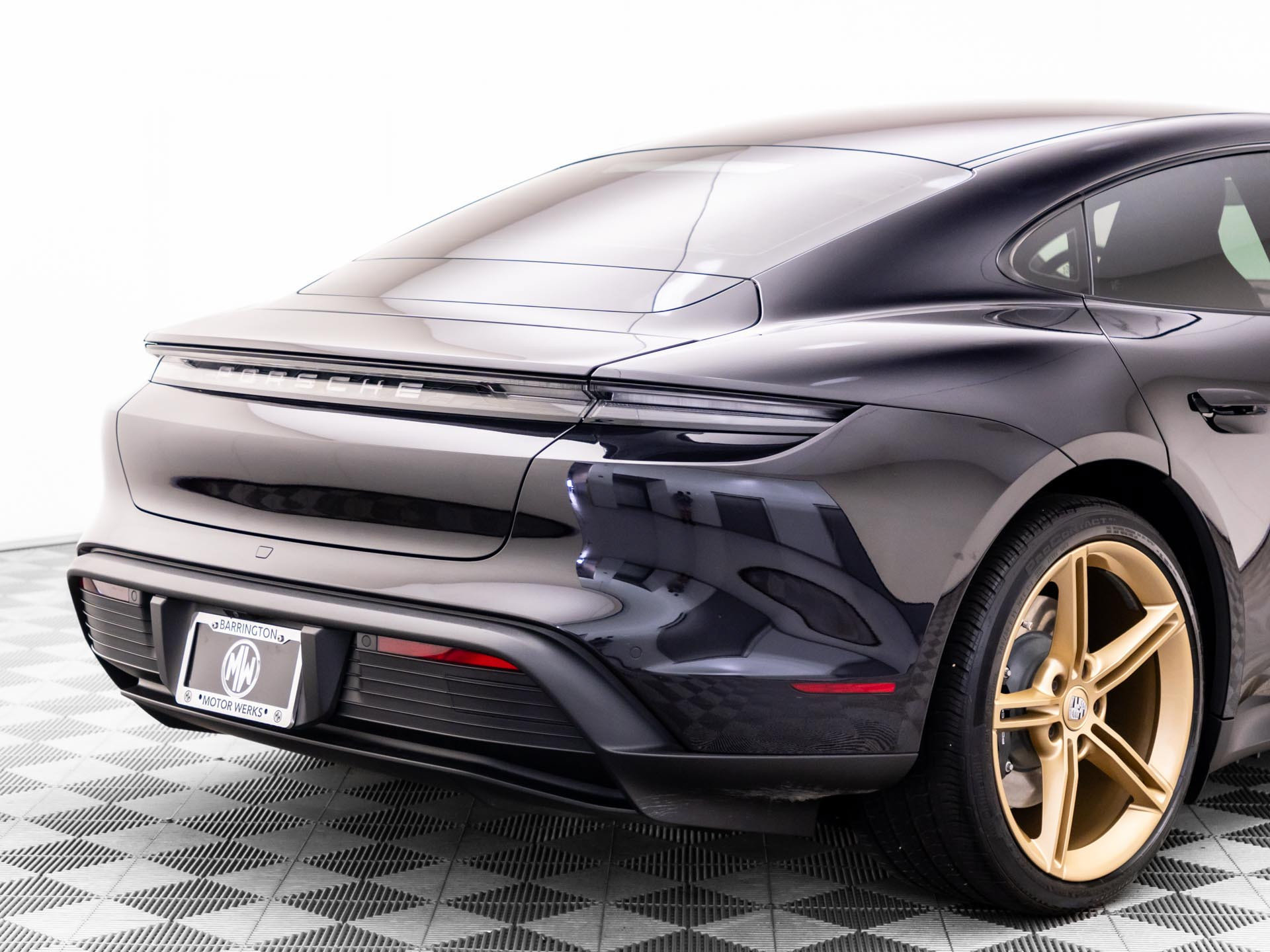 Certified 2021 Porsche Taycan 4S AWD/4WD image 35