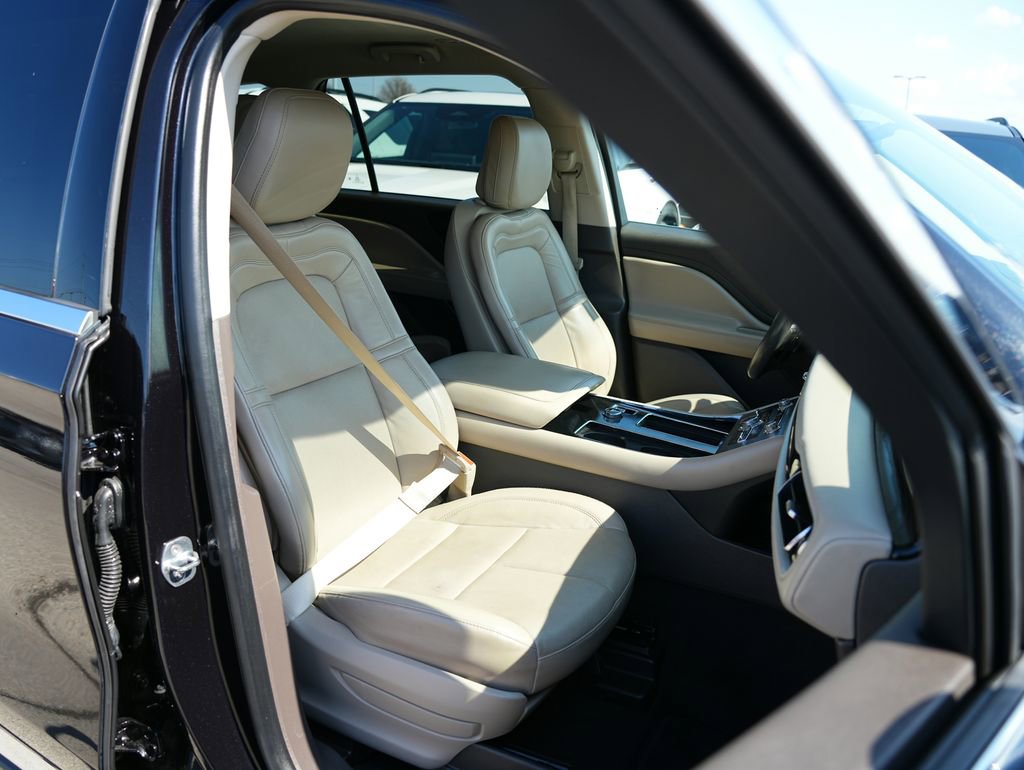 Used 2020 Lincoln Aviator Reserve image 17