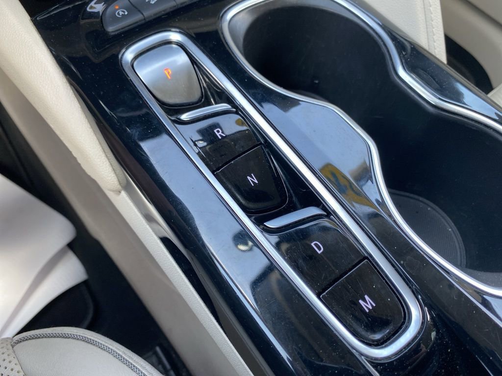 Used 2021 Buick Envision Essence w/ Technology Package I AWD/4WD image 37