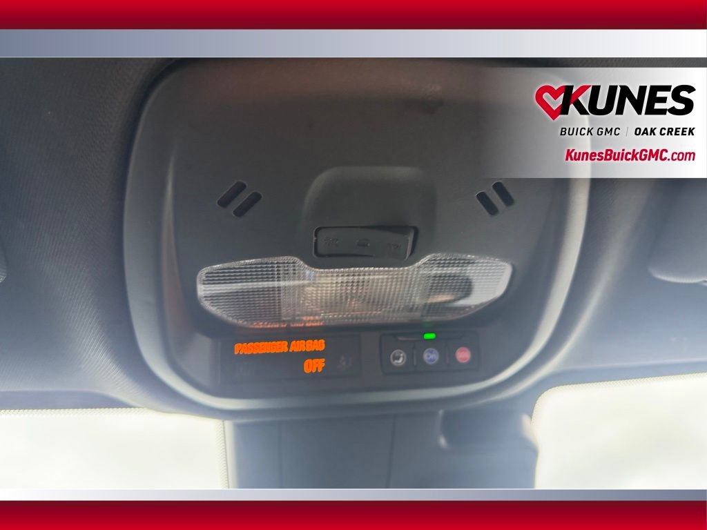 Used 2025 Buick Envista Preferred w/ Convenience I Package image 18