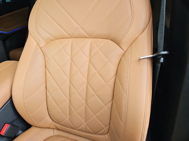 Used 2023 BMW X5 M50i w/ Parking Assistance Package image 21