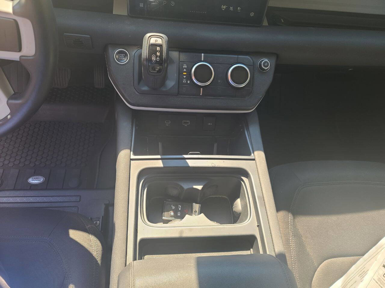 Used 2020 Land Rover Defender 110 image 19