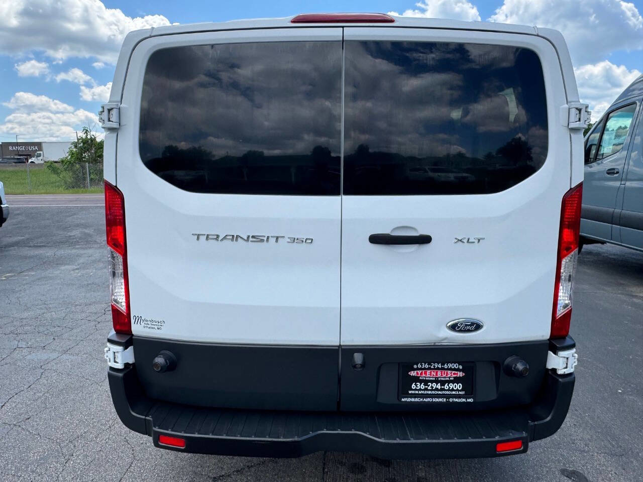 Used 2015 Ford Transit 350 XLT RWD image 6
