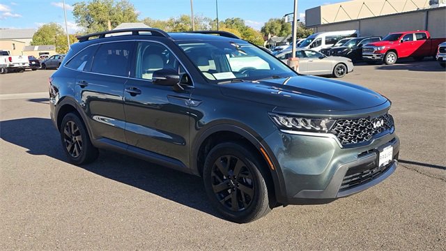 Used 2022 Kia Sorento S image 2