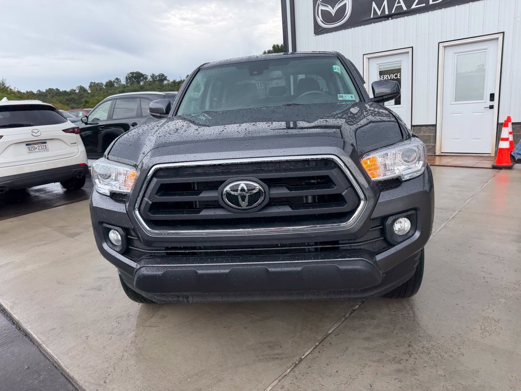 Used 2023 Toyota Tacoma SR5 AWD/4WD image 2
