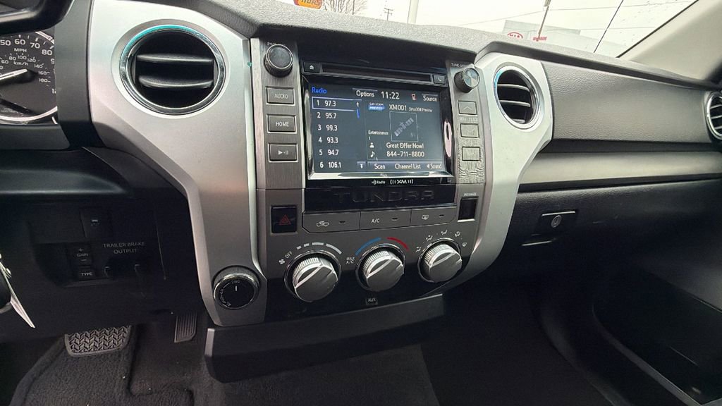 Used 2017 Toyota Tundra SR5 image 25