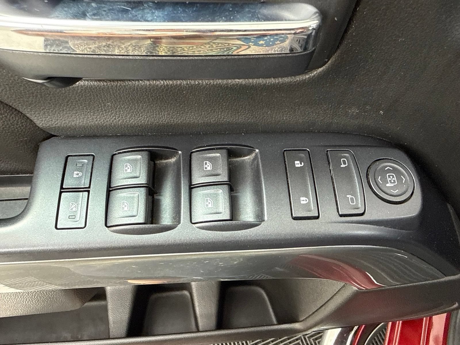 Used 2018 Chevrolet Silverado 1500 LT w/ All Star Edition AWD/4WD image 14