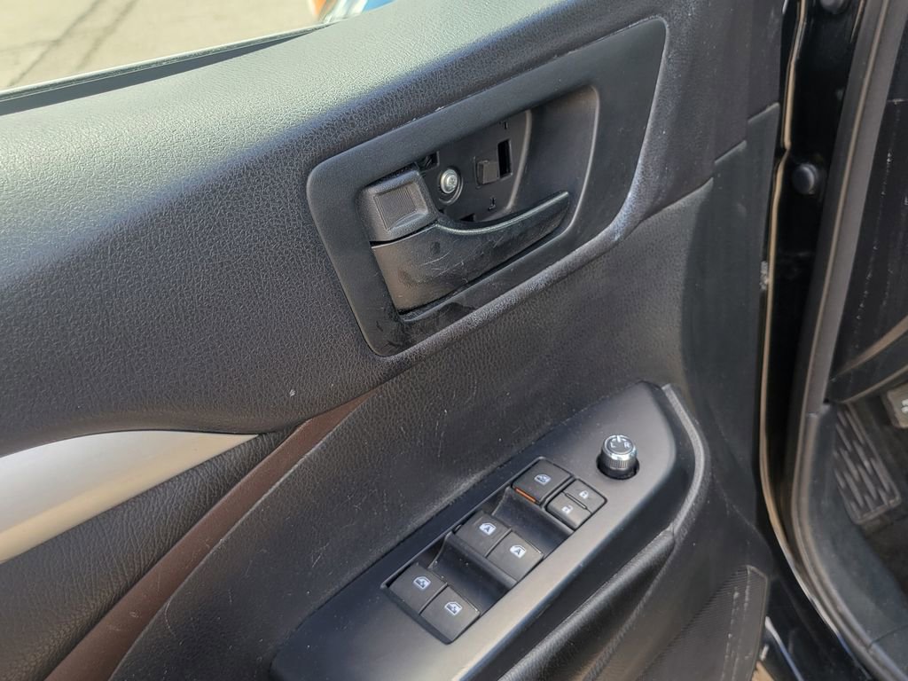 Used 2014 Toyota Highlander LE FWD image 48