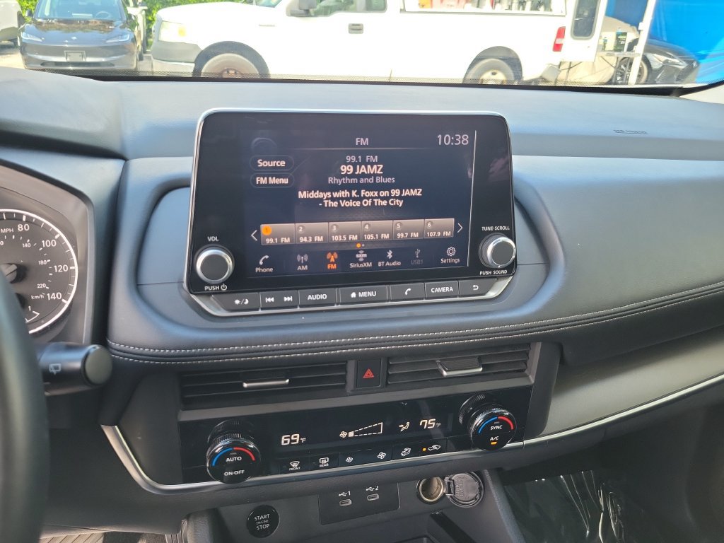 Used 2025 Nissan Rogue SV AWD/4WD image 30