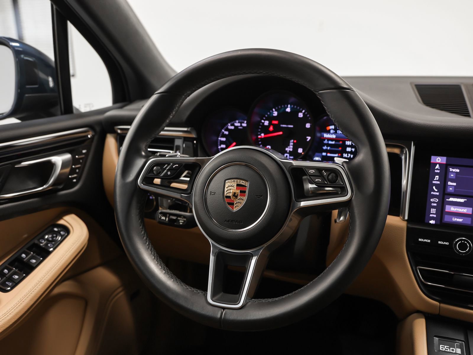 Used 2020 Porsche Macan image 26