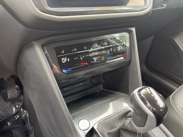 Used 2024 Volkswagen Tiguan SE image 25