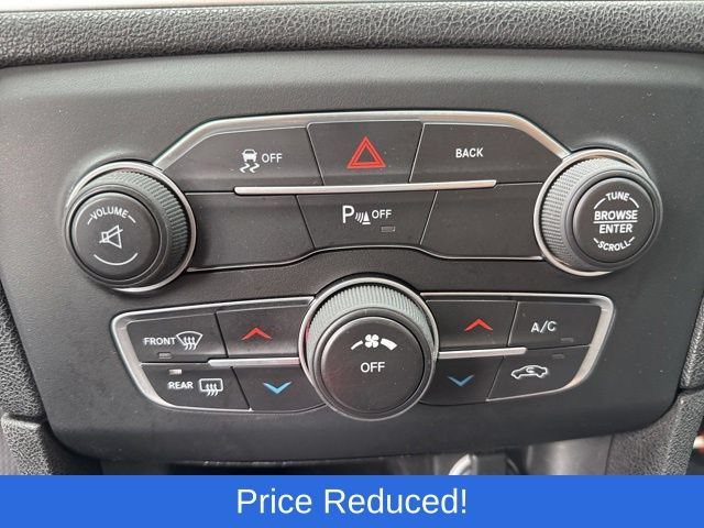 Used 2015 Dodge Charger SE RWD image 16