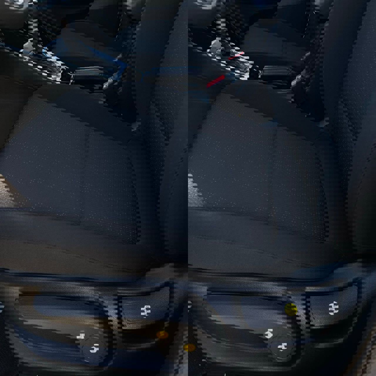 Used 2025 Hyundai Venue SE image 21