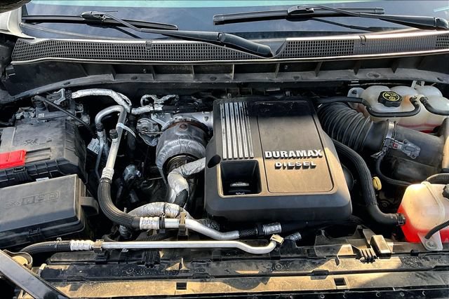 Used 2021 Chevrolet Silverado 1500 LT w/ LPO, Dark Essentials Package AWD/4WD image 32