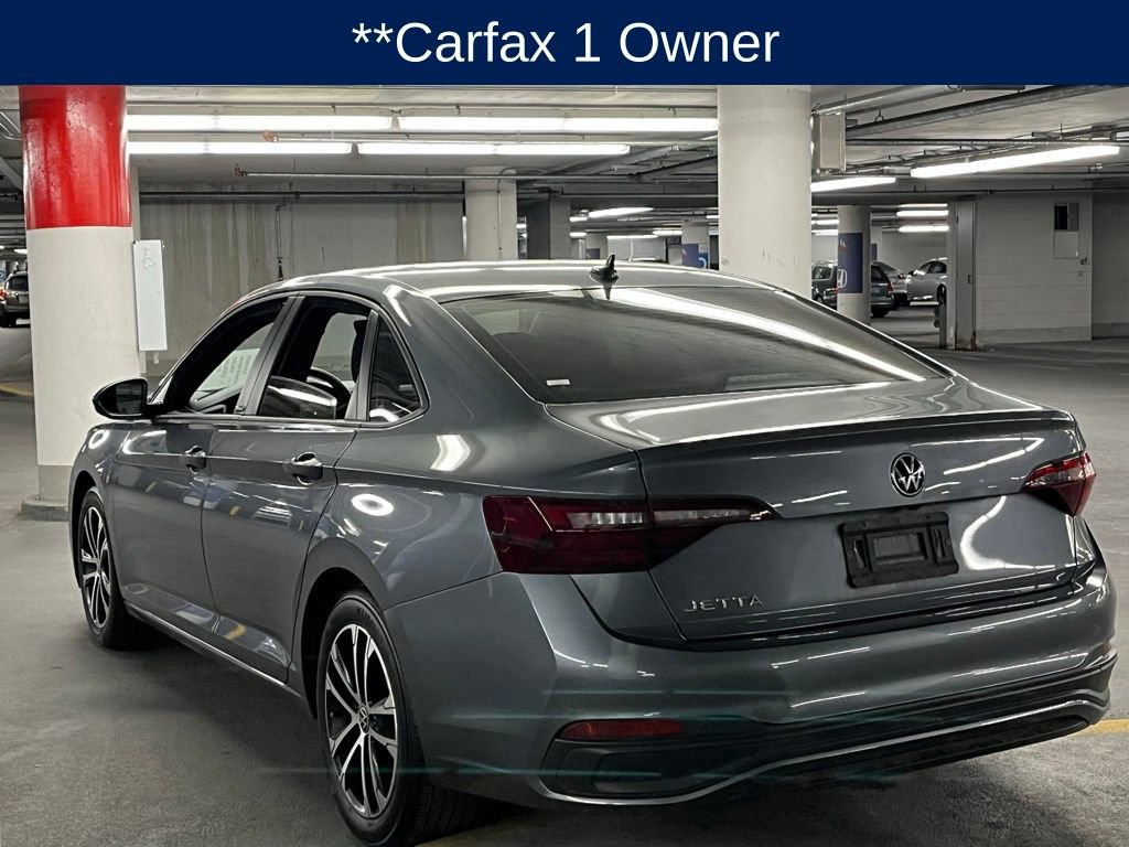 Used 2023 Volkswagen Jetta Sport image 5