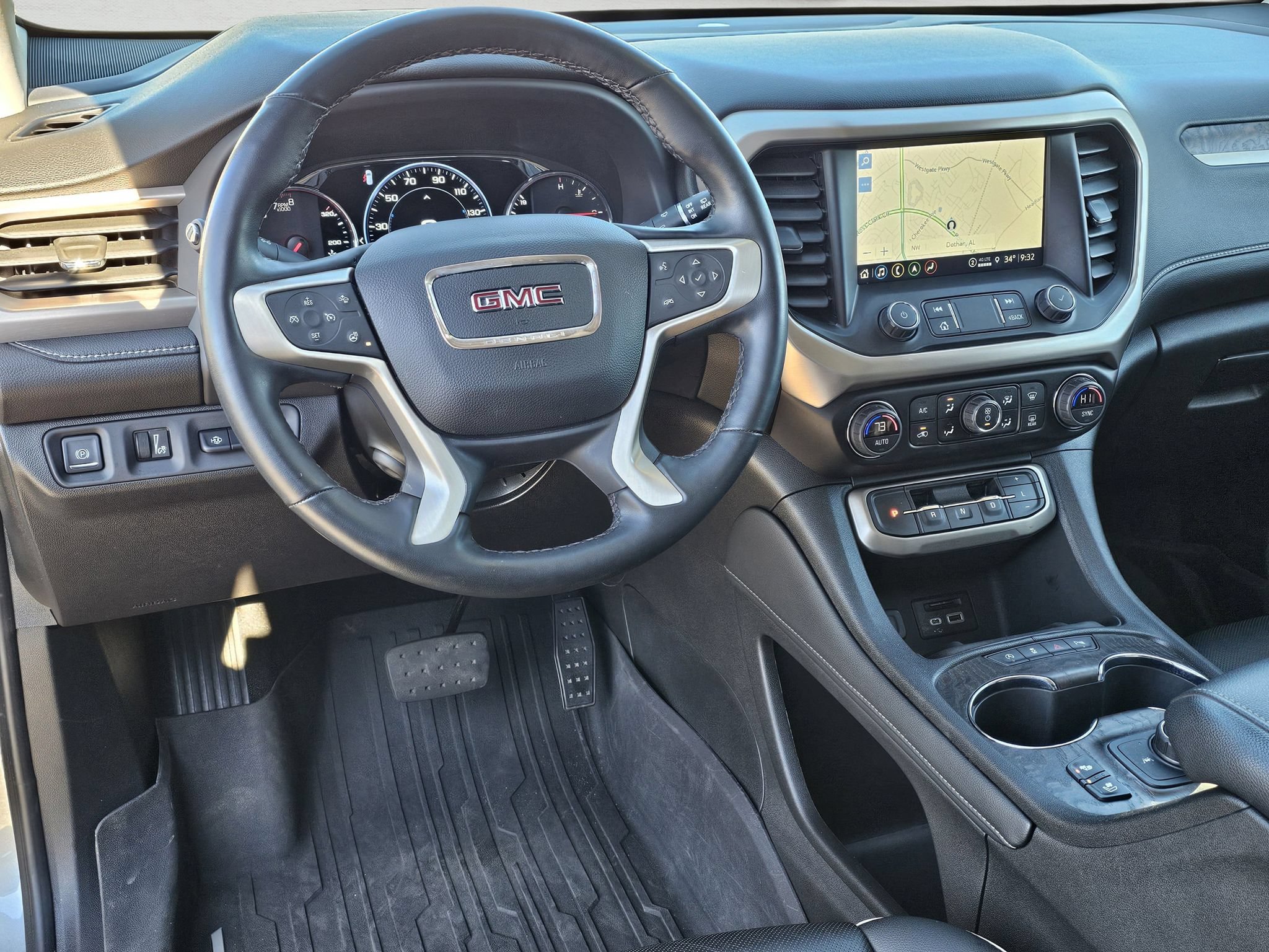 Used 2023 GMC Acadia Denali w/ Denali Technology Package FWD image 36