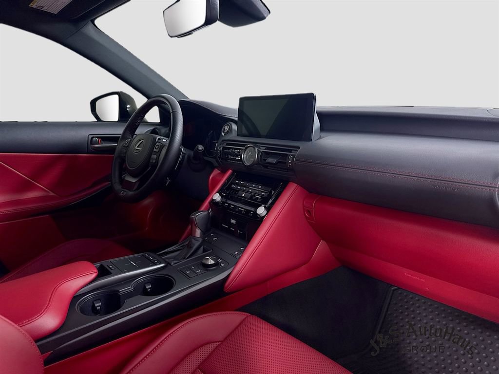 Used 2025 Lexus IS 500 RWD image 37