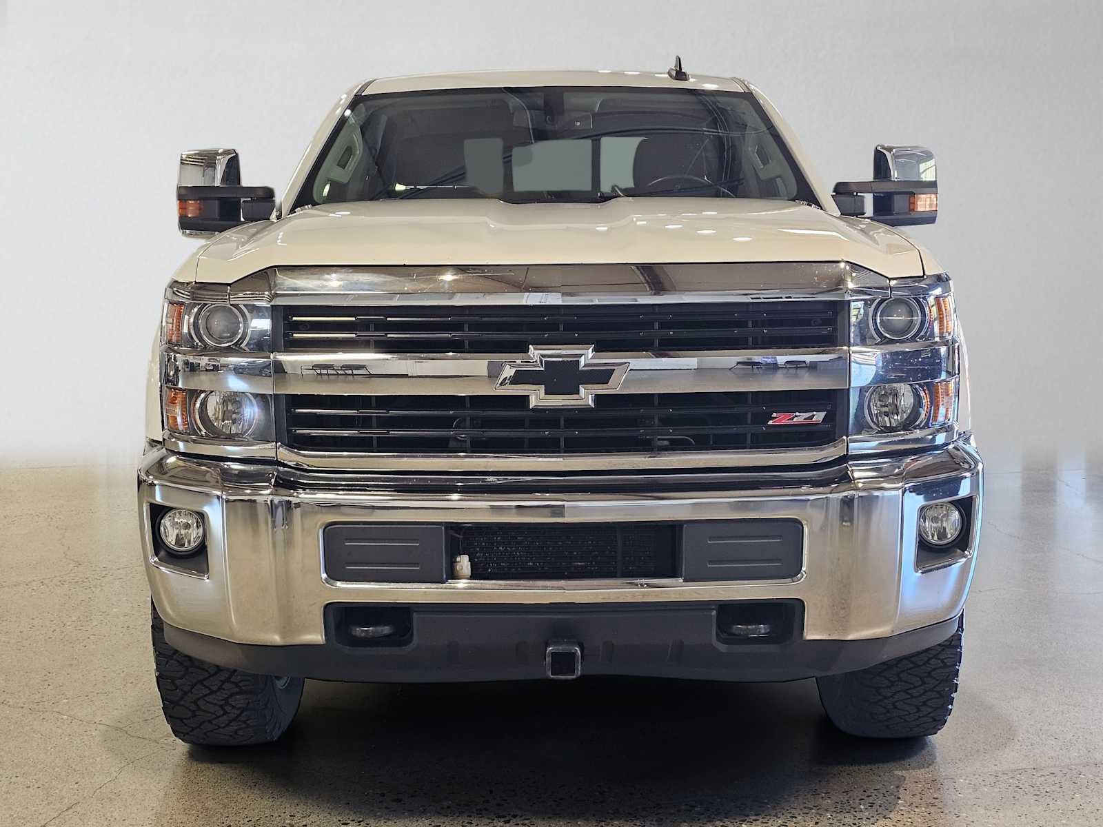 Used 2015 Chevrolet Silverado 3500 LTZ AWD/4WD image 8